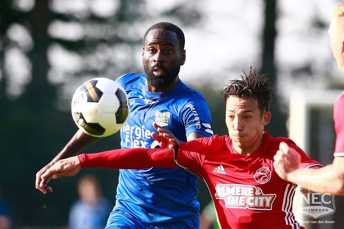 N.E.C. wint met 3 -1 van Almere City FC