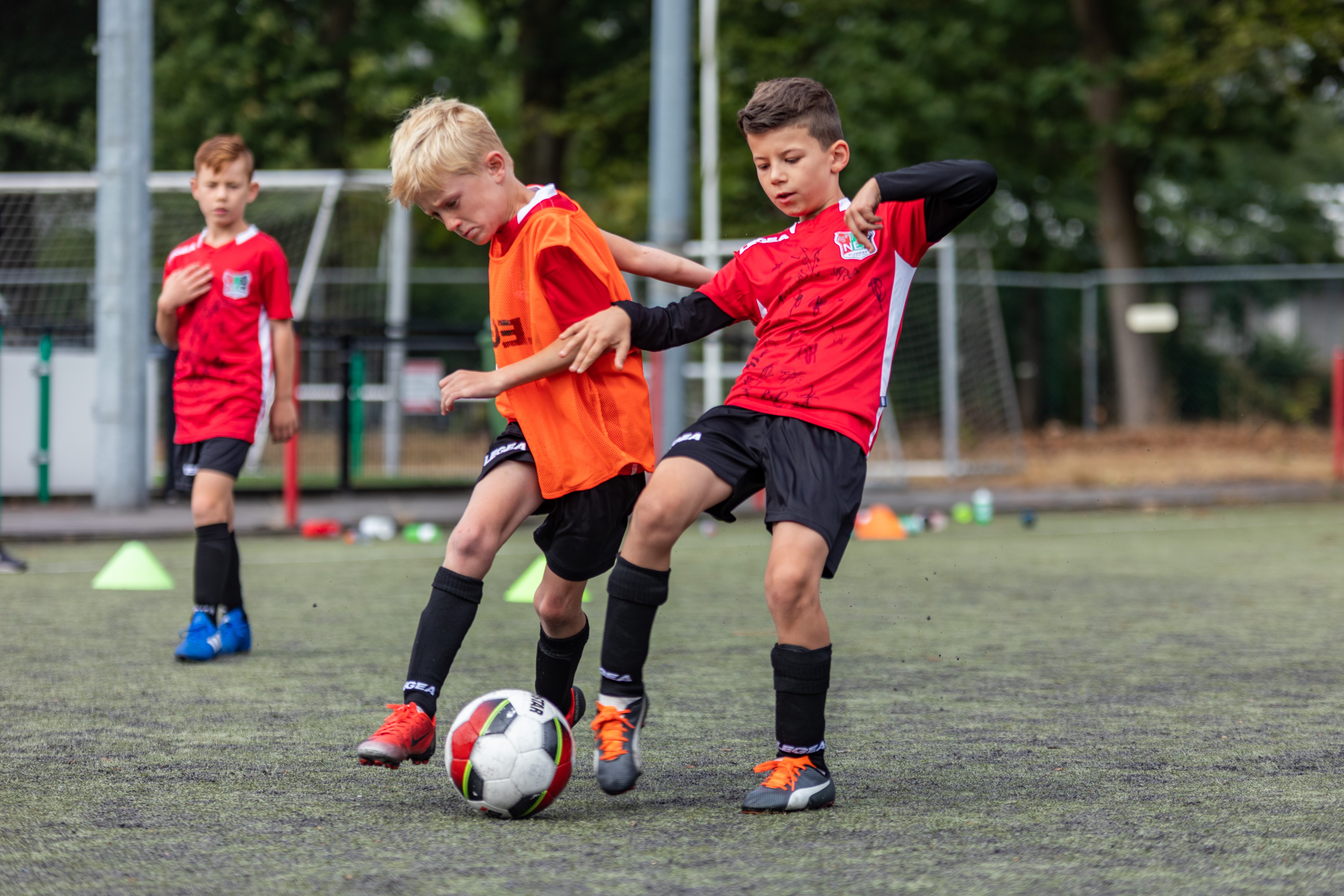 Kom jij trainen bij de N.E.C. Nijmegen Voetbalschool?