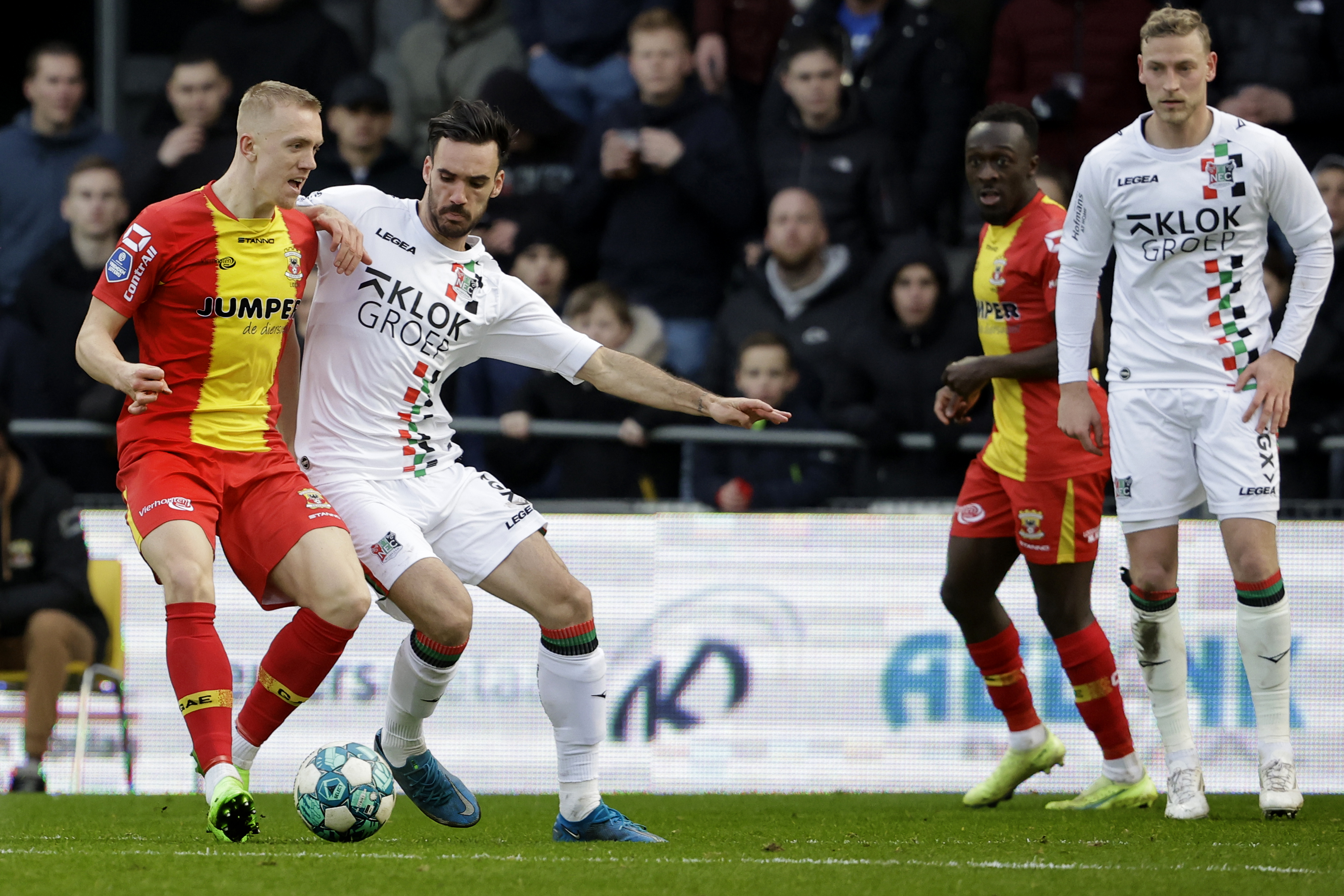 N.E.C. verslikt zich in Go Ahead Eagles