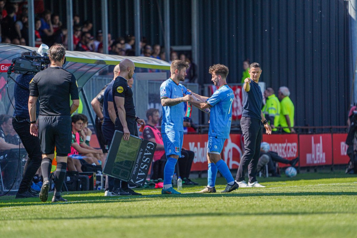 N.E.C. Lasse Schöne vervangt Dirk Proper