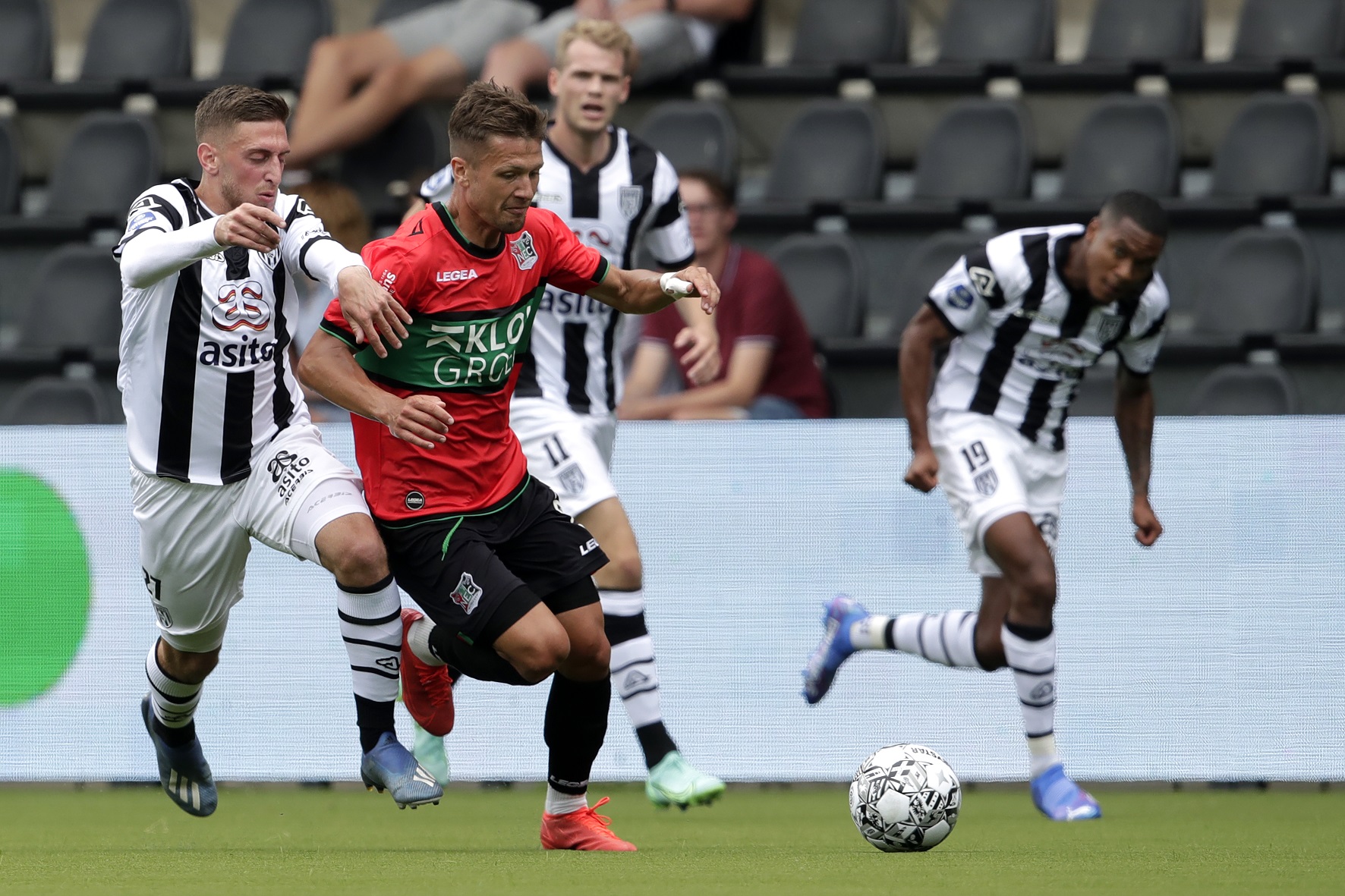 Kaartverkoop Heracles Almelo - N.E.C. gestart