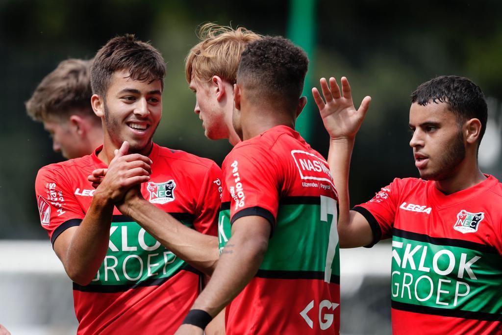 N.E.C. heeft in eerste oefenwedstrijd geen kind aan Galacticos Academy