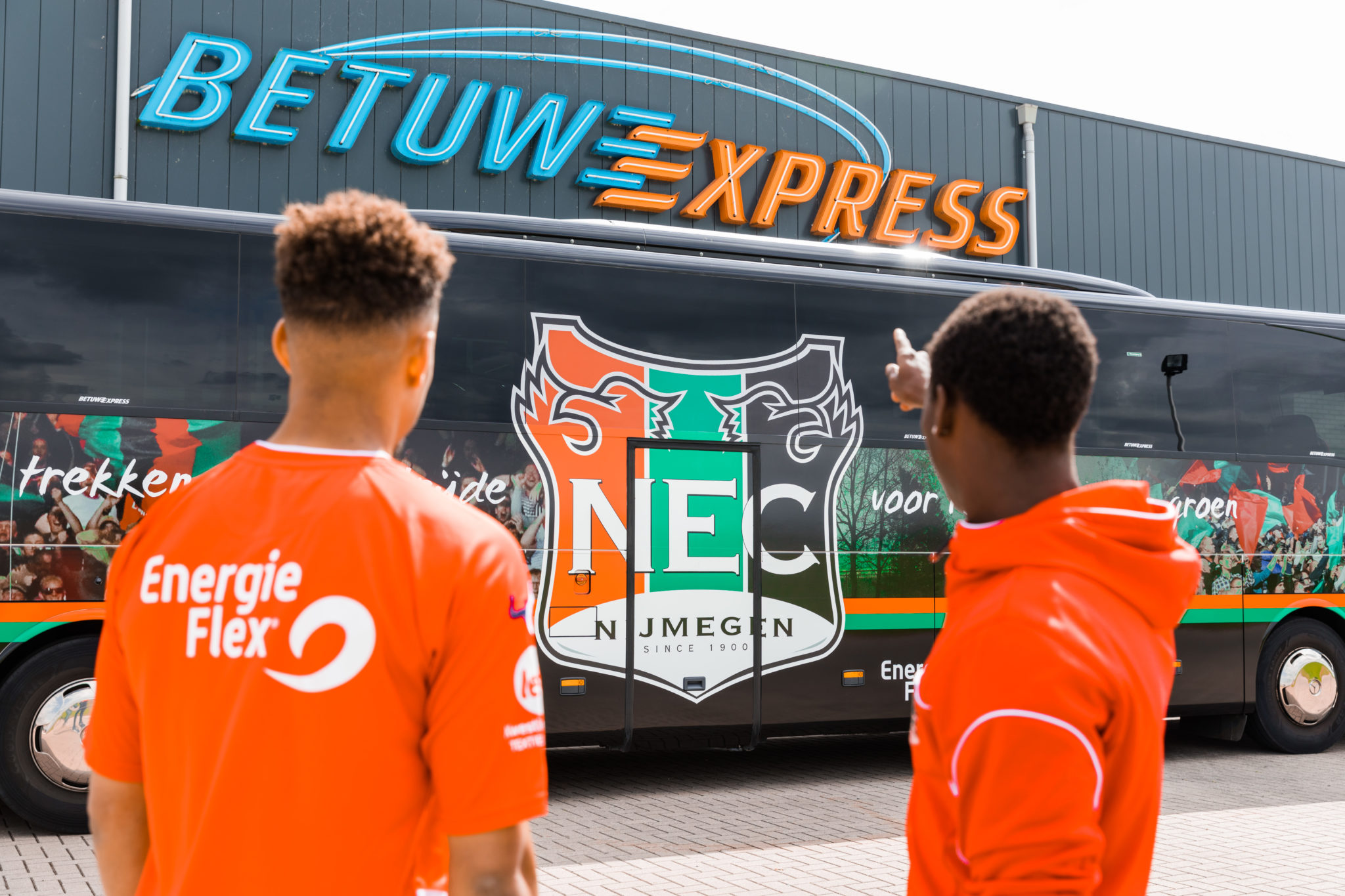 N.E.C. en Betuwe Express verlengen samenwerking