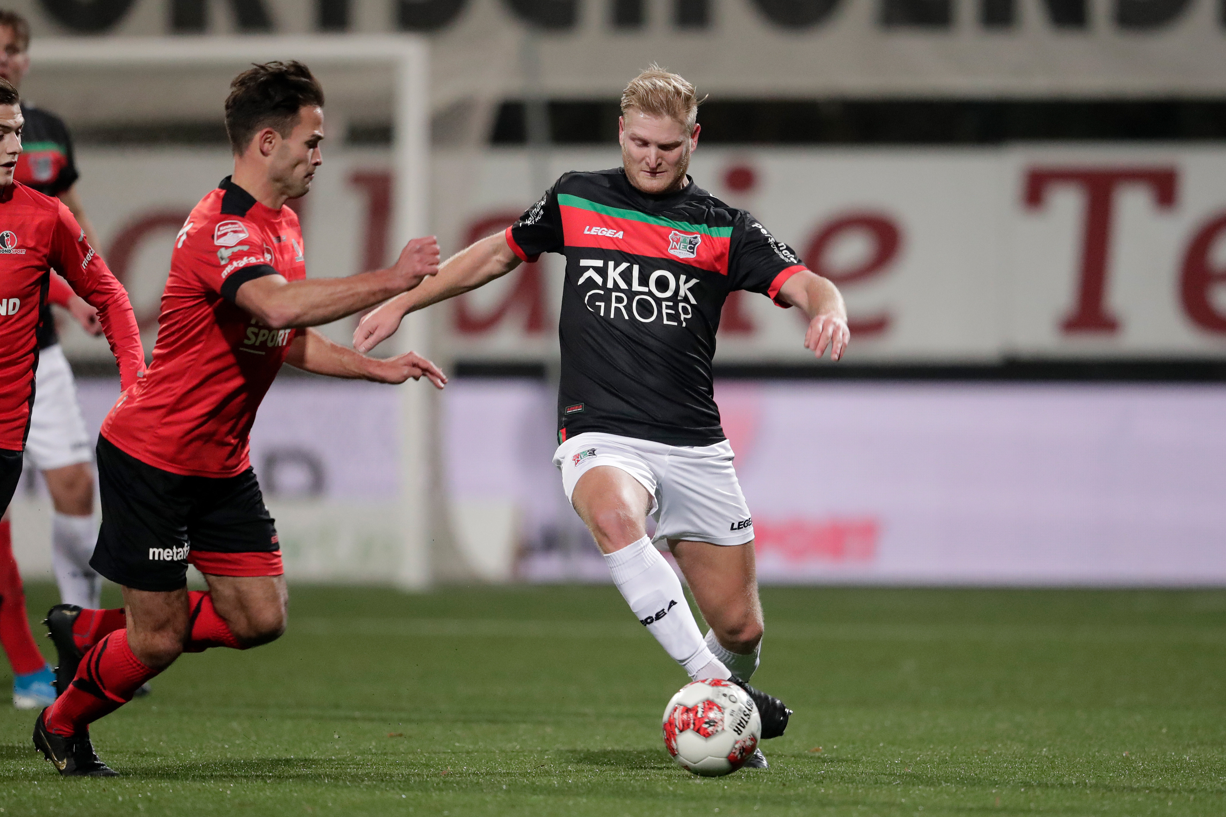 N.E.C. wint met doelpunt in blessuretijd in Helmond