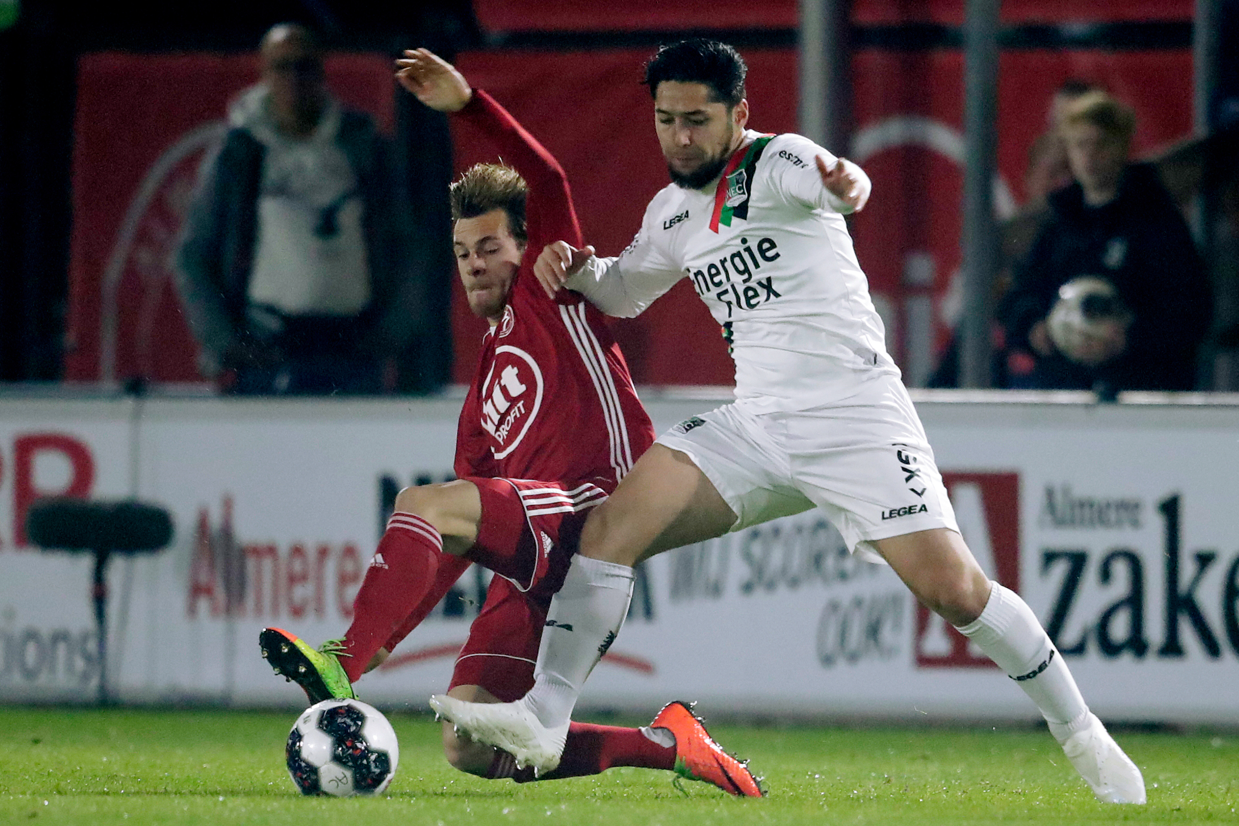 N.E.C. onderuit in Almere: 1-0