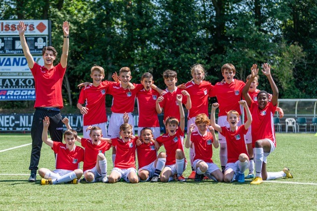Schrijf je nu in voor het Voetbalkamp van N.E.C.!