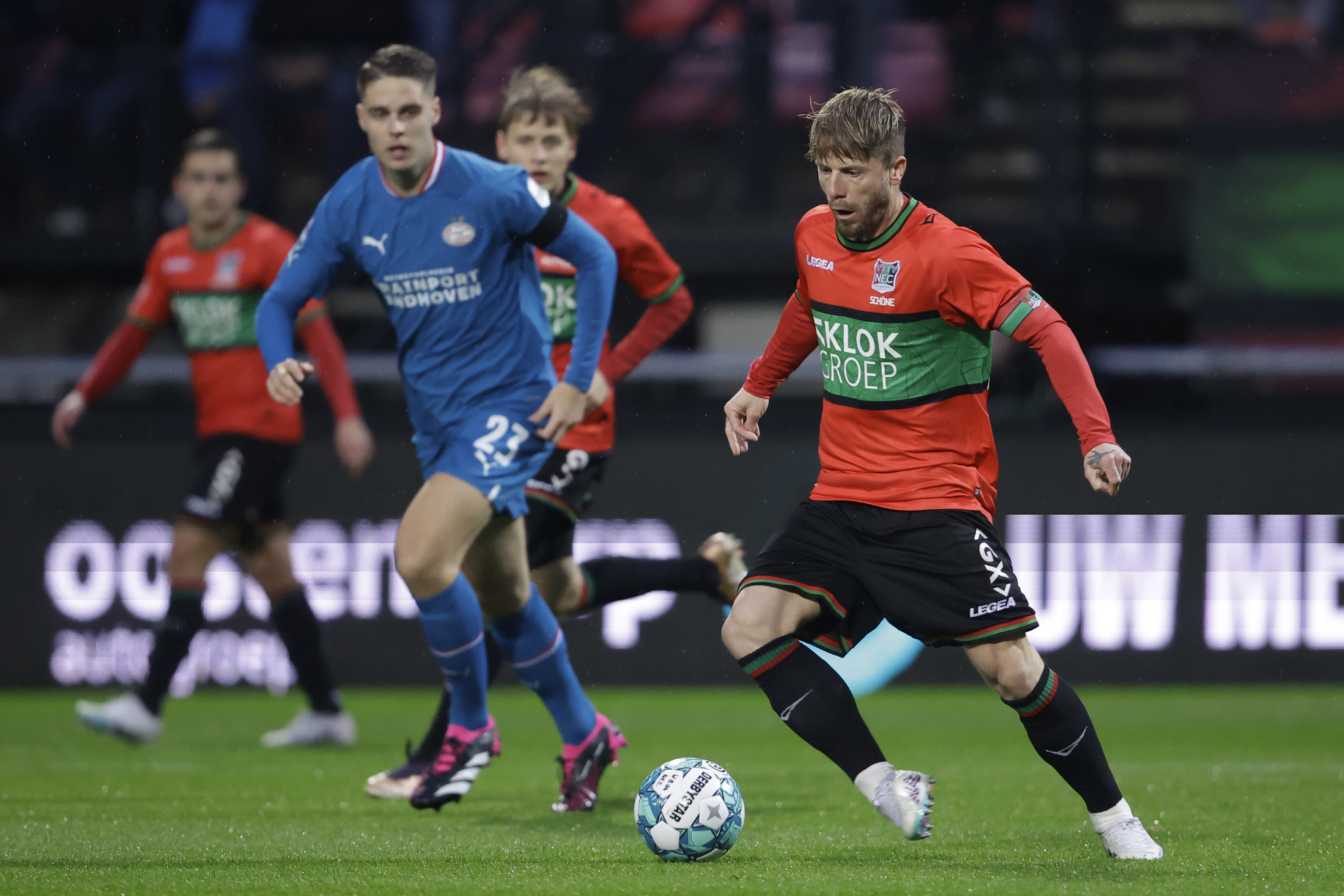 Bied mee op wedstrijd gedragen shirts N.E.C. – PSV