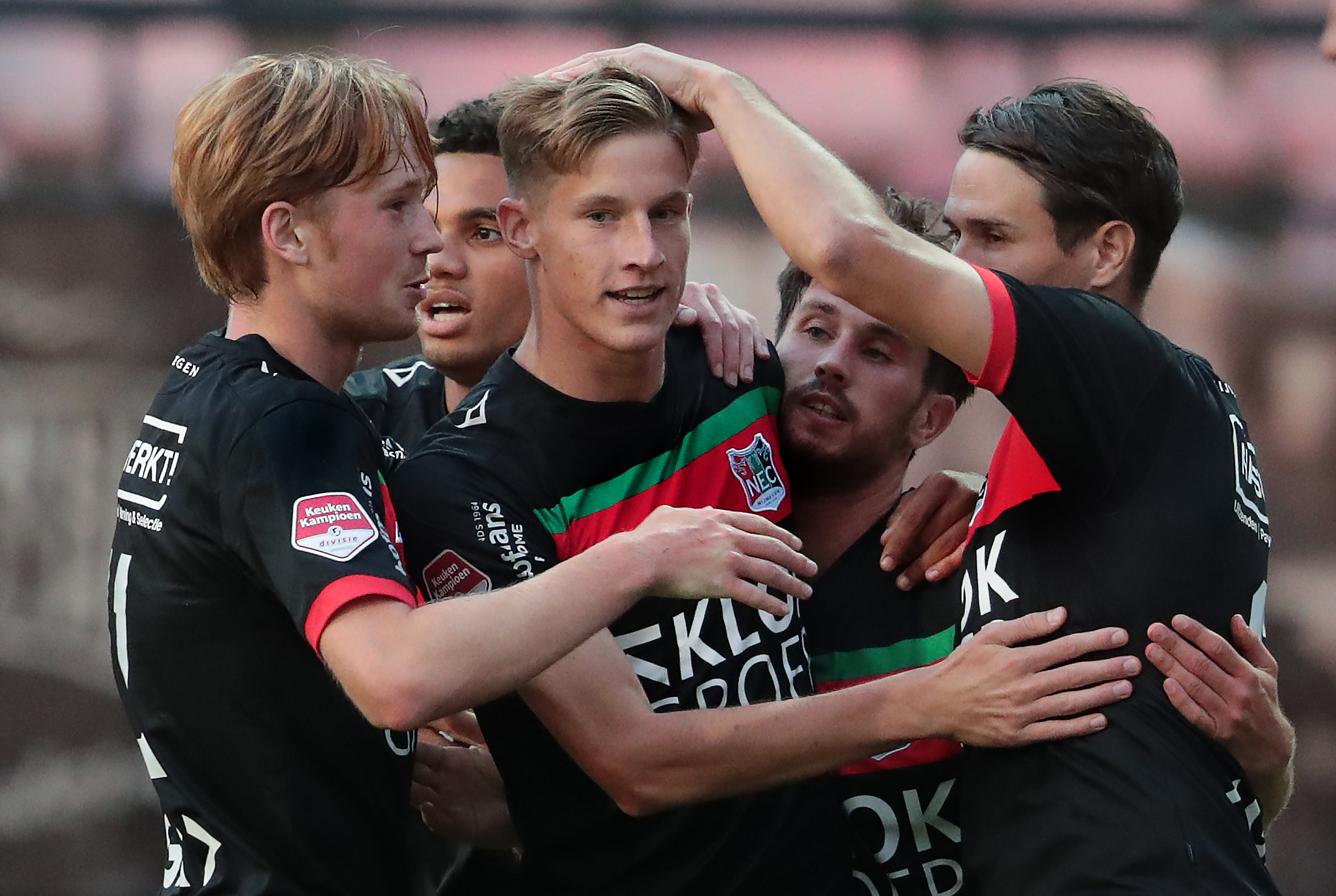 Invallers bezorgen N.E.C. ruime zege op TOP Oss