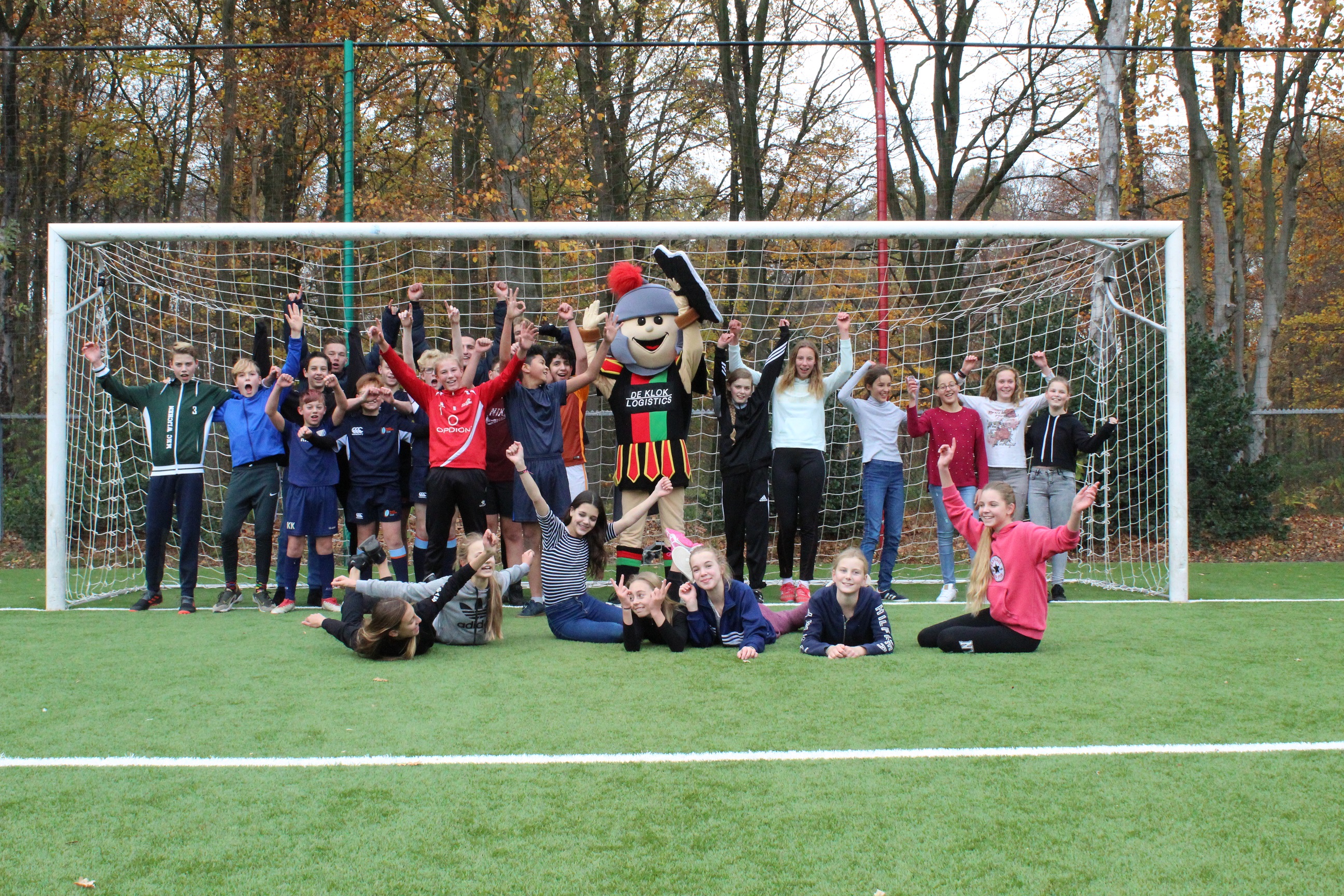 Scholieren SSGN beleven leuke N.E.C. middag