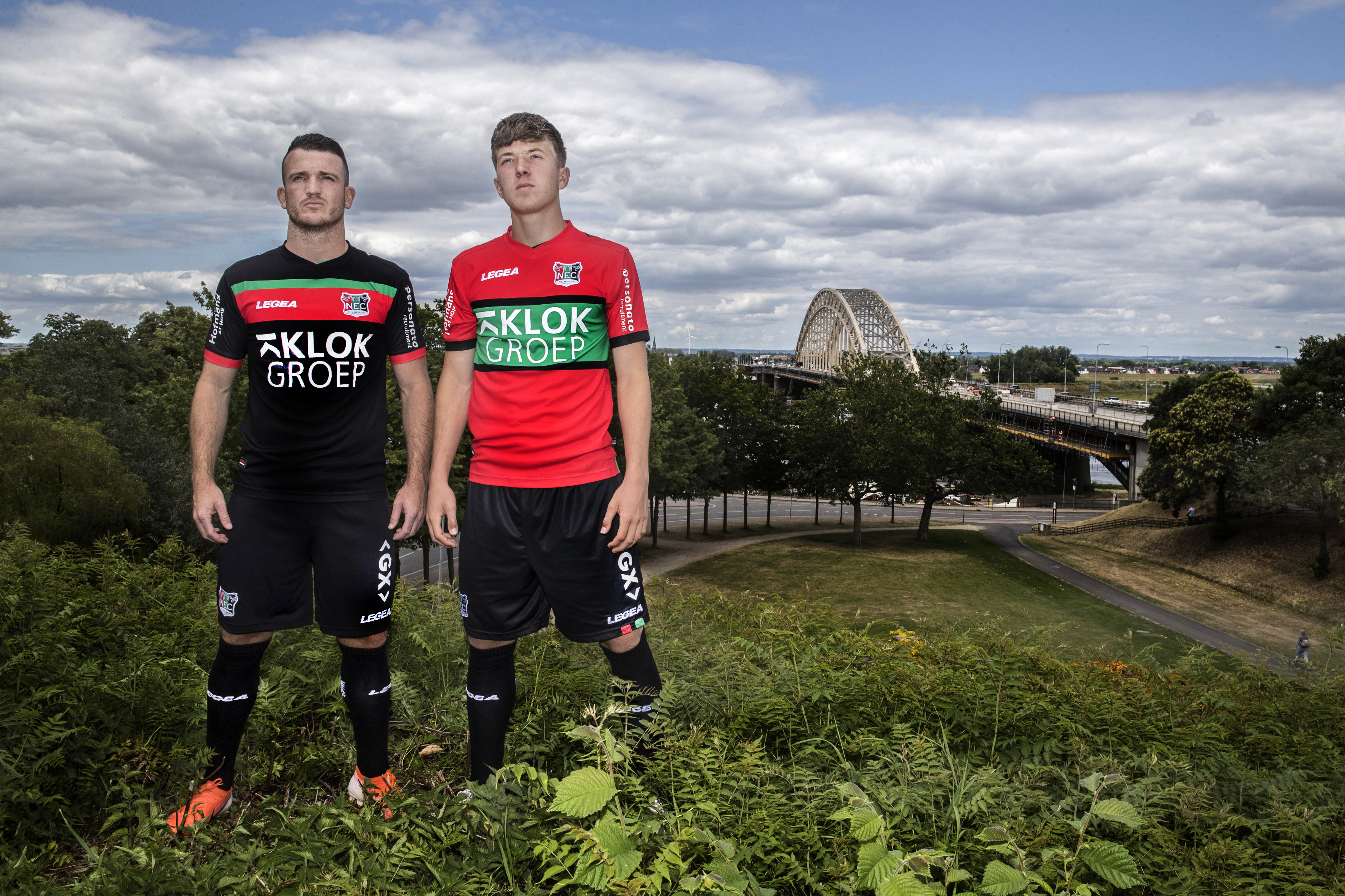 N.E.C. - N.E.C. presenteert nieuw thuis- en uitshirt 2019-2020