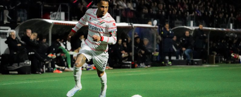 N.E.C. zegeviert op bezoek bij Excelsior Rotterdam   