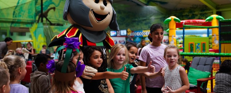 N.E.C. Juniors bezocht FunZone Nijmegen