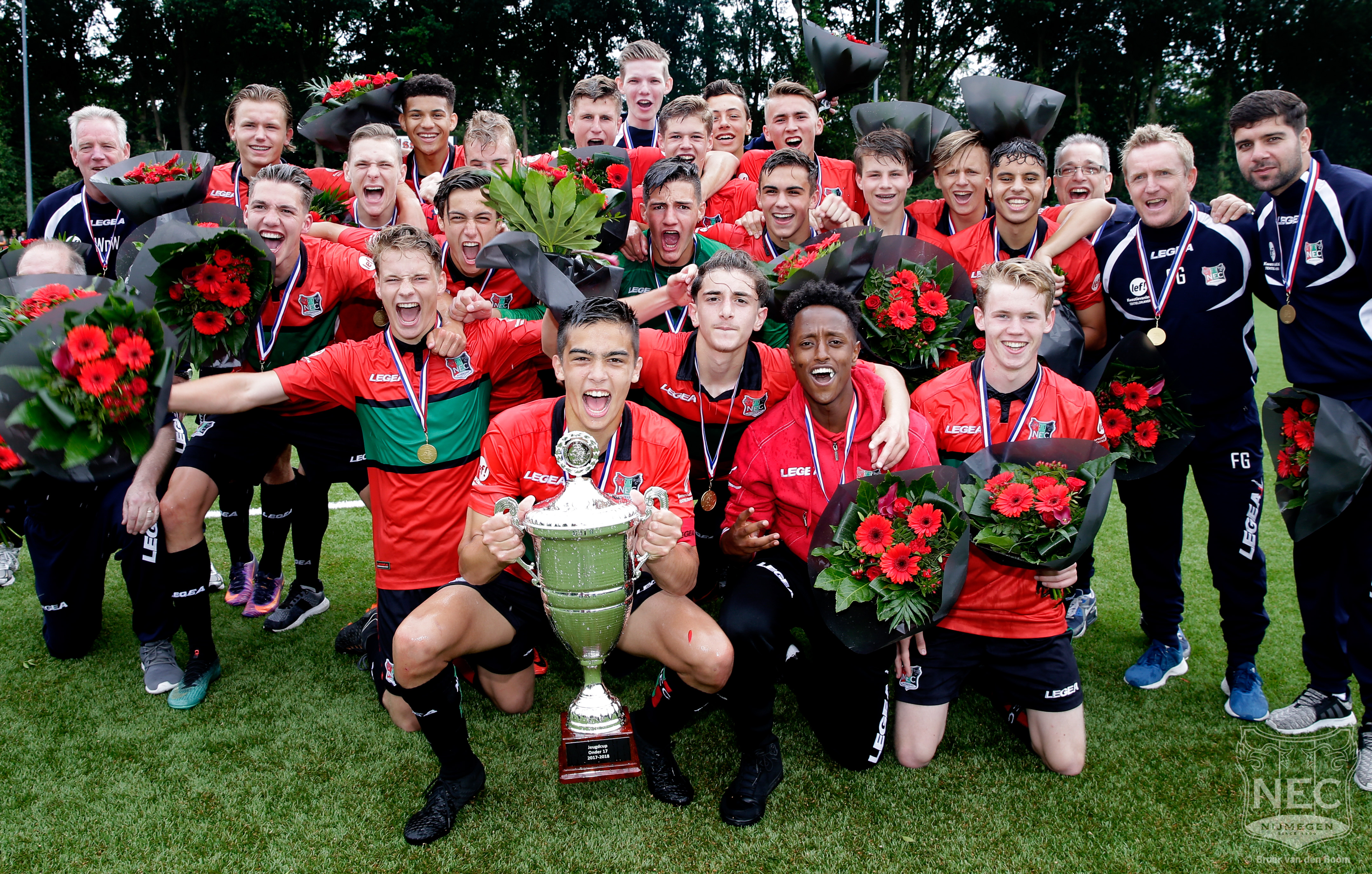 N.E.C./FC Oss O17 legt op overtuigende wijze beslag op KNVB Beker